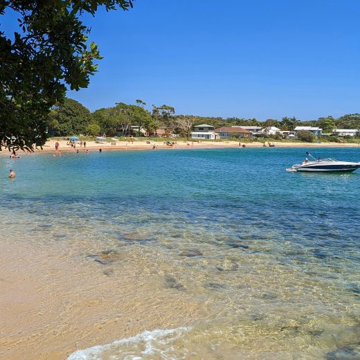 A great spot in Bundeena with water views